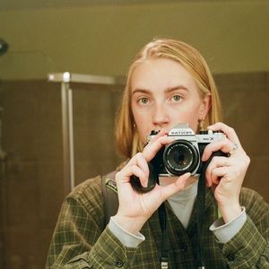 Meet your Posher, Claire